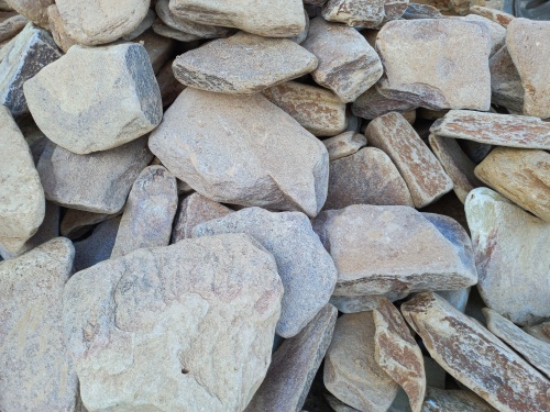 Златолит жёлтый, жёлто-зелёный глыбки и валуны для ланшафтного дизайна купить в Ишимбае