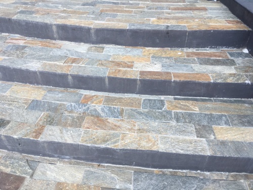 Плитка из Златолита Уральского для лестницы купить в Ишимбае