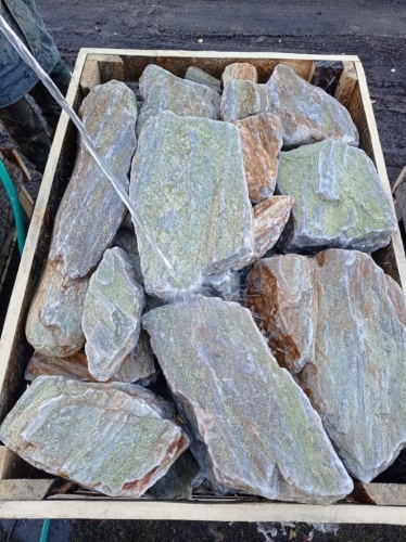 Златолит жёлтый, жёлто-зелёный глыбки и валуны для ланшафтного дизайна купить в Ишимбае