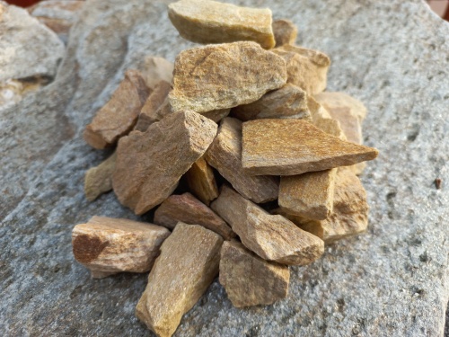 Златолит жёлтый декоративная каменная крошка купить в Ишимбае