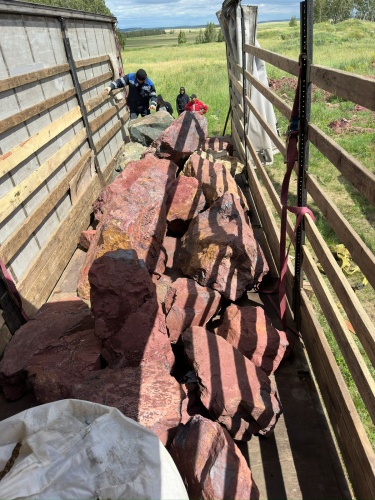 Ландшафтные глыбы красно-фиолетовые 200-1000 килограмм купить в Ишимбае