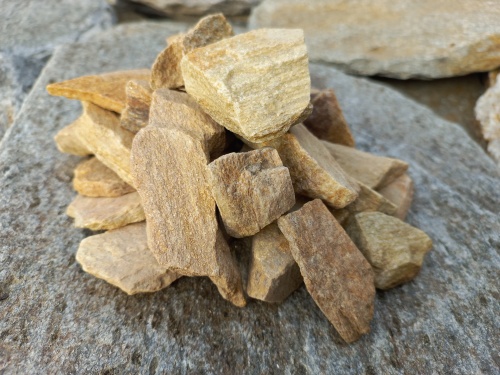 Златолит жёлтый декоративная каменная крошка купить в Ишимбае