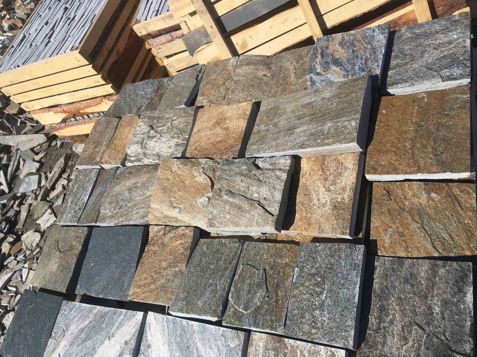 Плитка пилёная златолит Уральский для фасада купить в Ишимбае