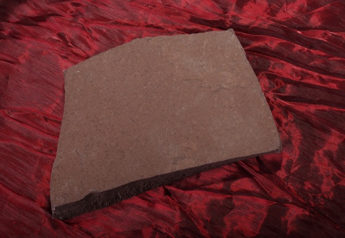 Плитняк лемезит бордовый для цоколя 1,5-2 см купить в Ишимбае