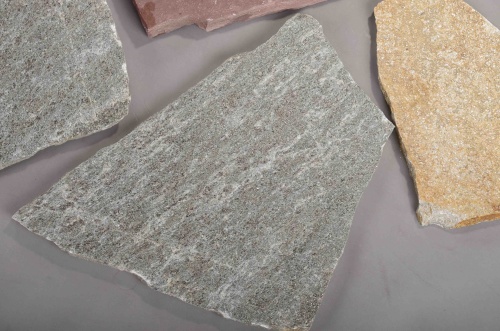 Плитняк златолит Уральский для цоколя, отмостки купить в Ишимбае