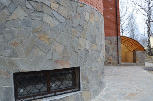 Плитняк златолит Уральский для цоколя, отмостки купить в Ишимбае